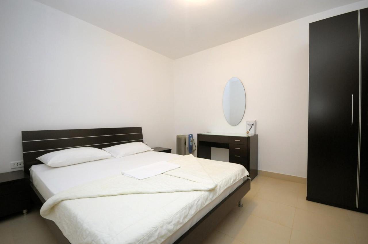 Apartments Anita Budva Rum bild